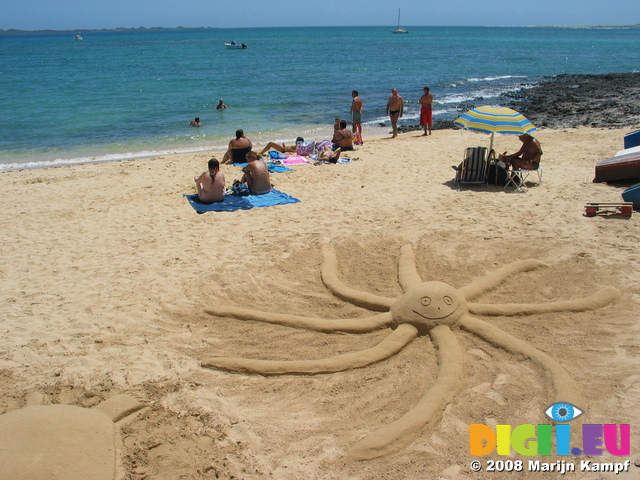 27644 Beached octopussy in the sand